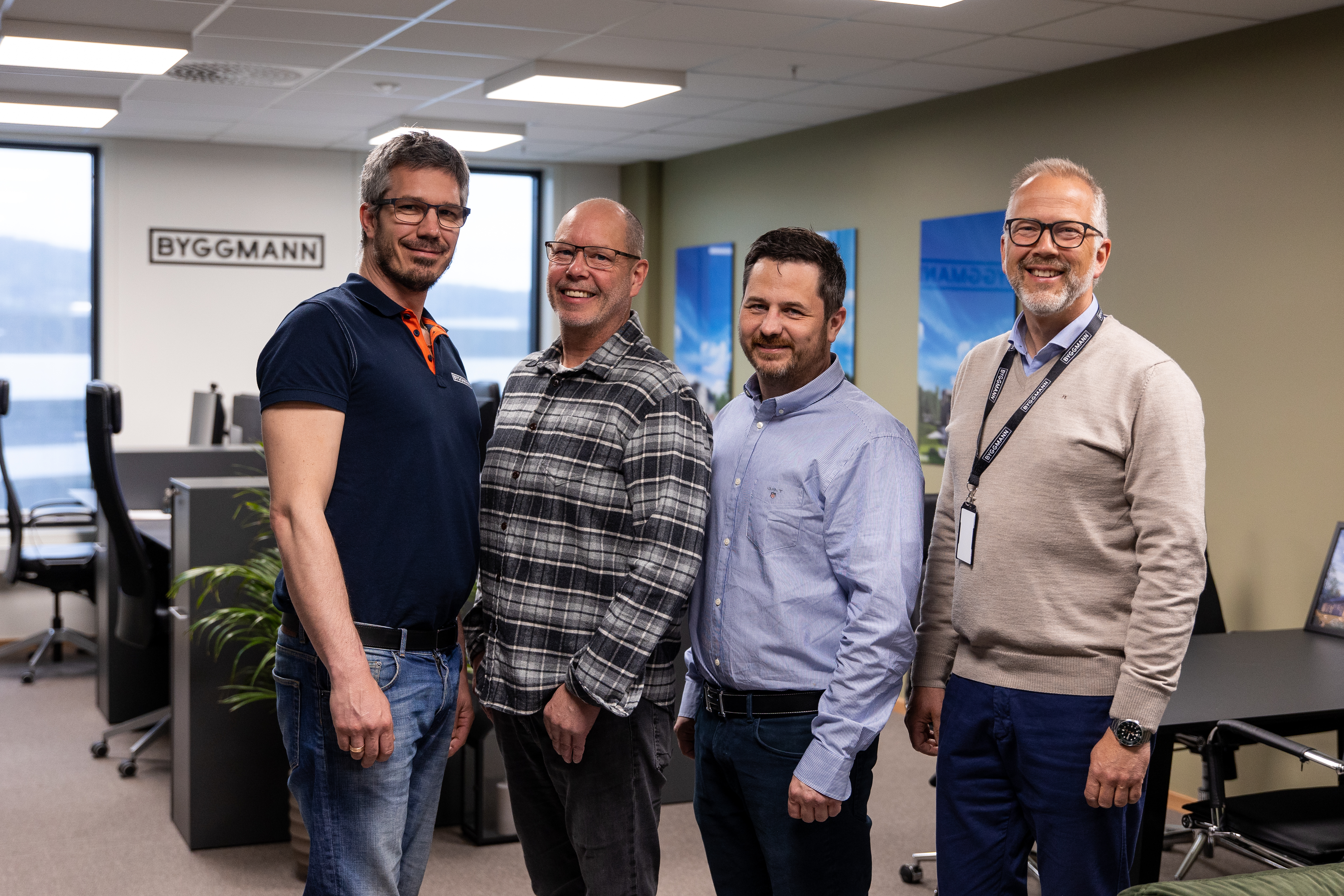 BYGGEKLARE: Gutta i Byggmann Drammen står klare til å hjelpe deg med ditt neste boligprosjekt. Fra venstre: Thomas Johansen (forvaltning og drift), Erik Otto Mitchell (byggmester), Frank Falch Nevand (daglig leder) og David Enok Nilsen (prosjektleder og selger)